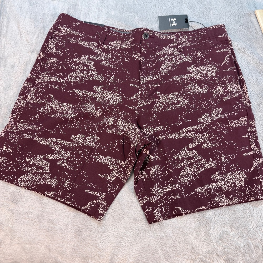 Under Armour Mens Golf Printed Shorts Burgundy White Sz 40‎ 10 Inseam UA